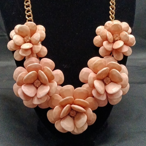 Pink Salmon Flower Bib Style Necklace - Picture 1 of 2